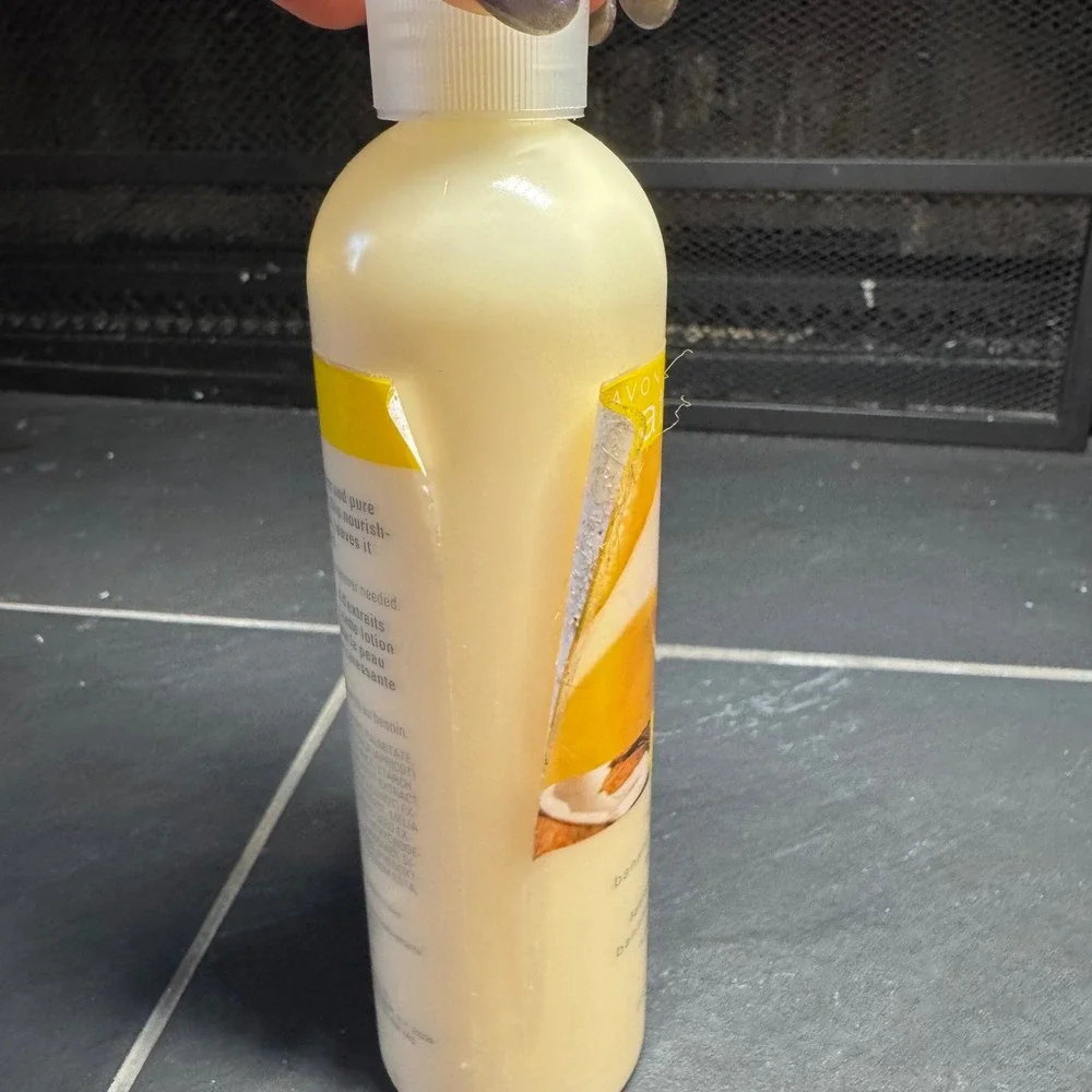 Avon Naturals Banana & Coconut Milk Body‎ Lotion 8.4oz Vintage 2007 Discontinued